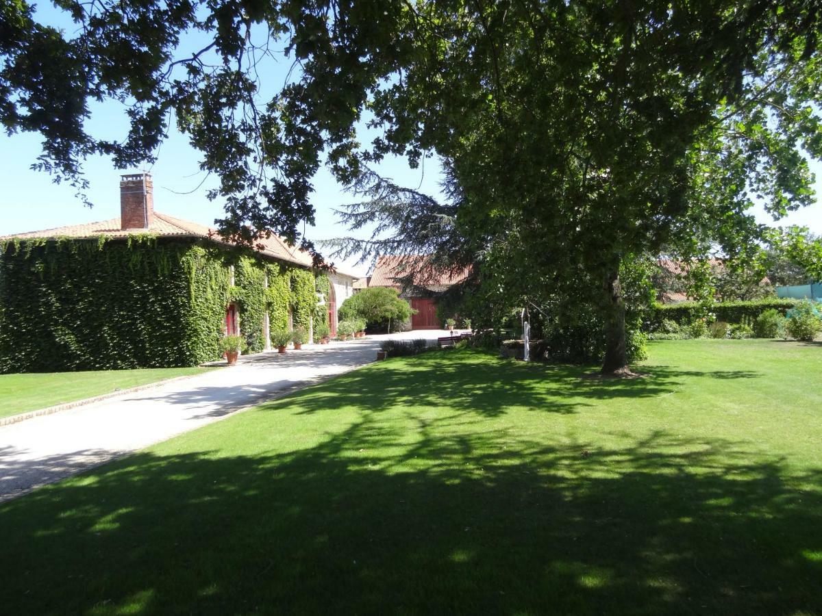 Hotel La Ferme De Rouffignac Blanzac  Exteriér fotografie